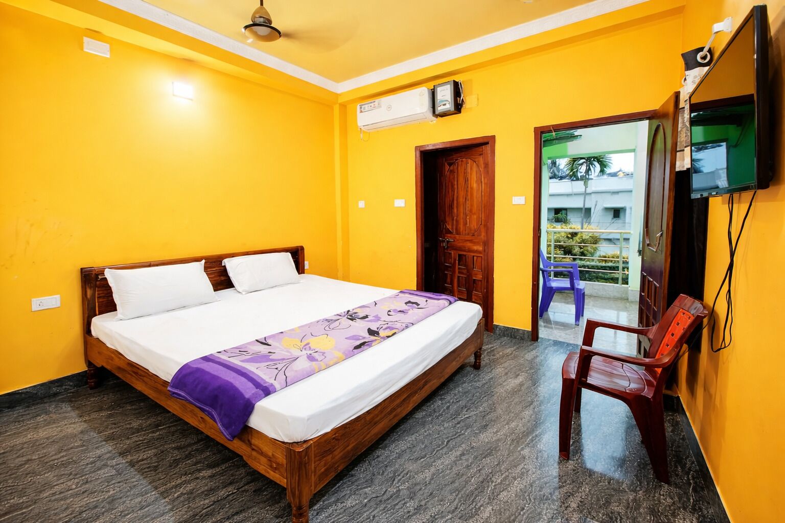 Fachada de la propiedad