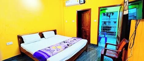 In-room safe, soundproofing, free WiFi