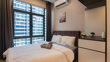3 bedrooms, iron/ironing board, WiFi, bed sheets