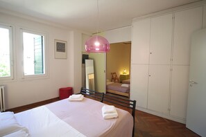 2 Schlafzimmer, Bügeleisen/Bügelbrett, WLAN, Bettwäsche