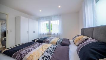 1 bedroom, WiFi, bed sheets