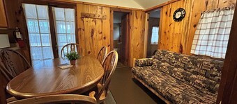 Willow Haven ~ Quaint 3 Bedroom in Hazelhurst, Wisconsin