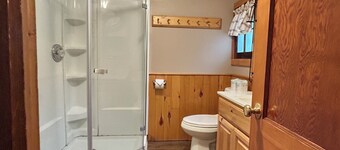 Willow Haven ~ Quaint 3 Bedroom in Hazelhurst, Wisconsin