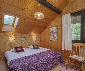 4 quartos, Wi-Fi de cortesia, roupa de cama