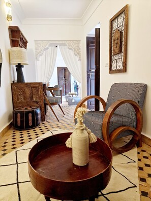 Suite Deluxe | Caixa forta a l'habitació, planxa i posts de planxar i wifi gratuïta