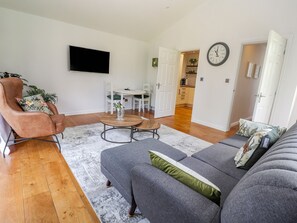 Living area - Mount House (Rhyl)