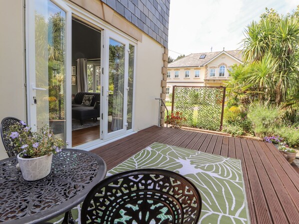 Terrace/patio - Mount House (Rhyl)