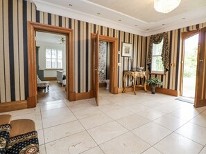 Cottage | Interior - Mount House (Rhyl)