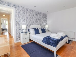 8 Schlafzimmer, individuell dekoriert, individuell eingerichtet