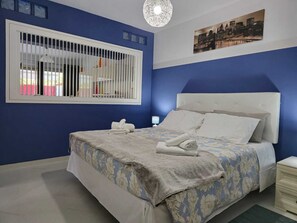 1 habitación, tabla de planchar con plancha, wifi y ropa de cama 