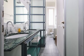 Bathroom - Deluxe flat near City Centre (Milan)