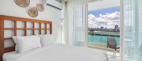 3 室のベッドルーム、デスク、アイロン / アイロン台、旅行用ベビーベッド