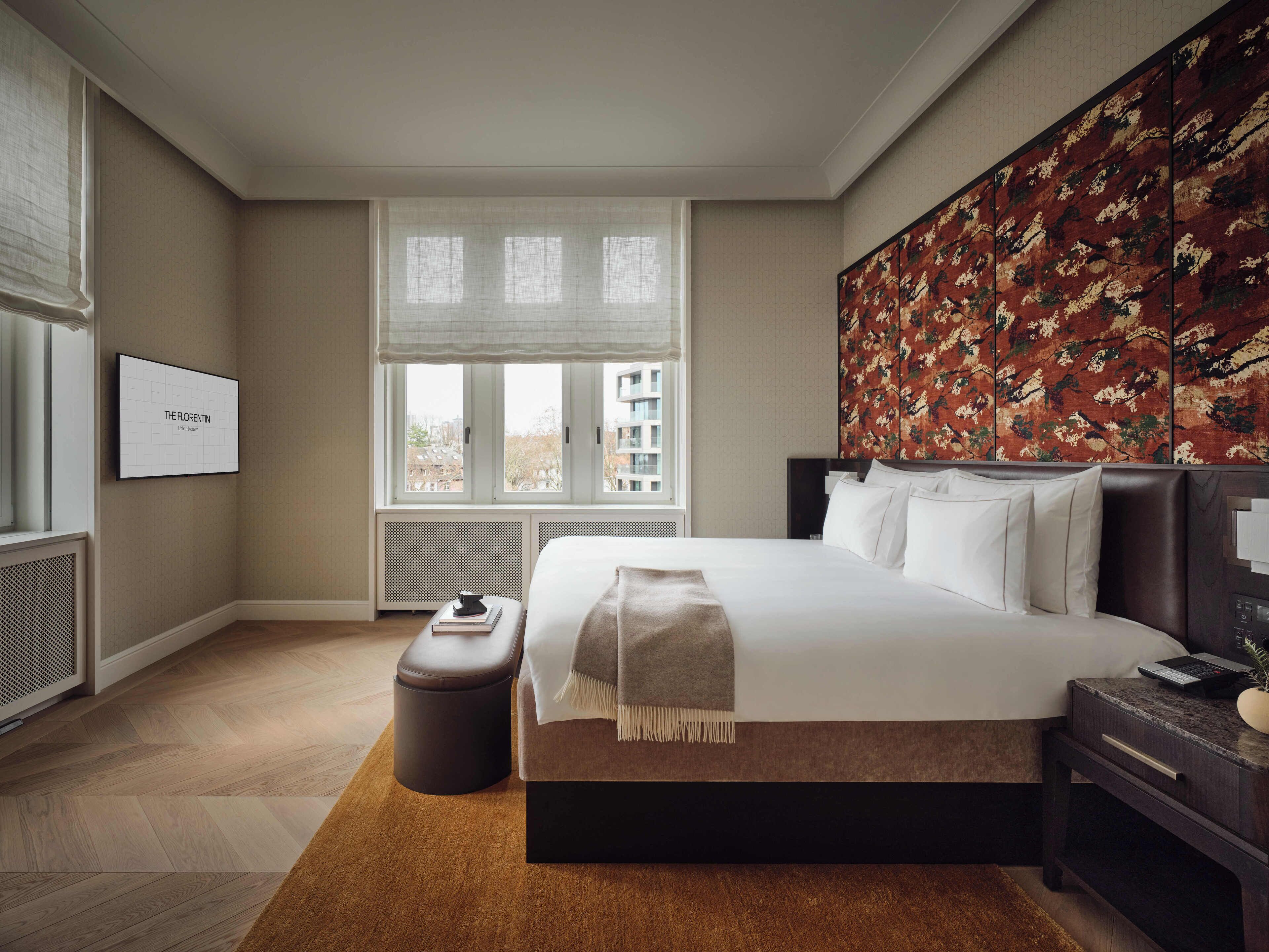 Signature Suite - The Artist | Hochwertige Bettwaren, Daunenbettdecken, Minibar, Zimmersafe