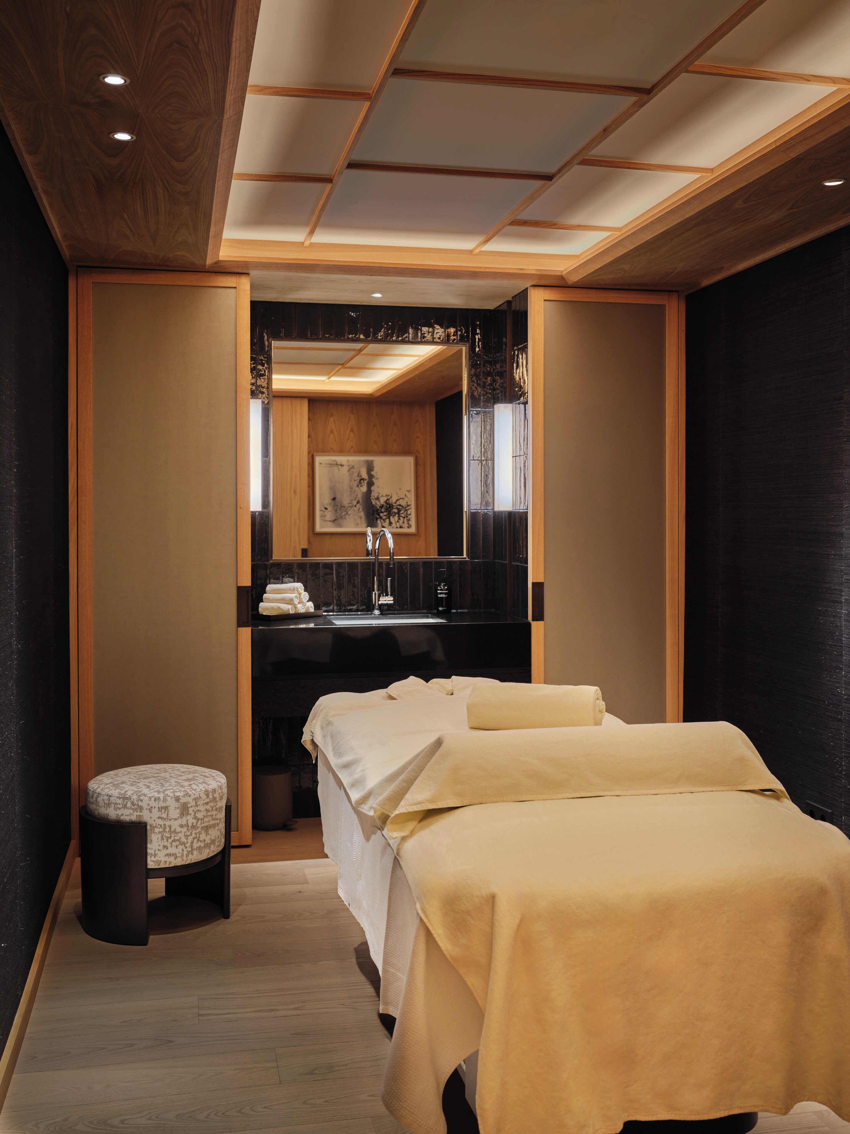 Salas de tratamiento para parejas, un sauna, baño turco