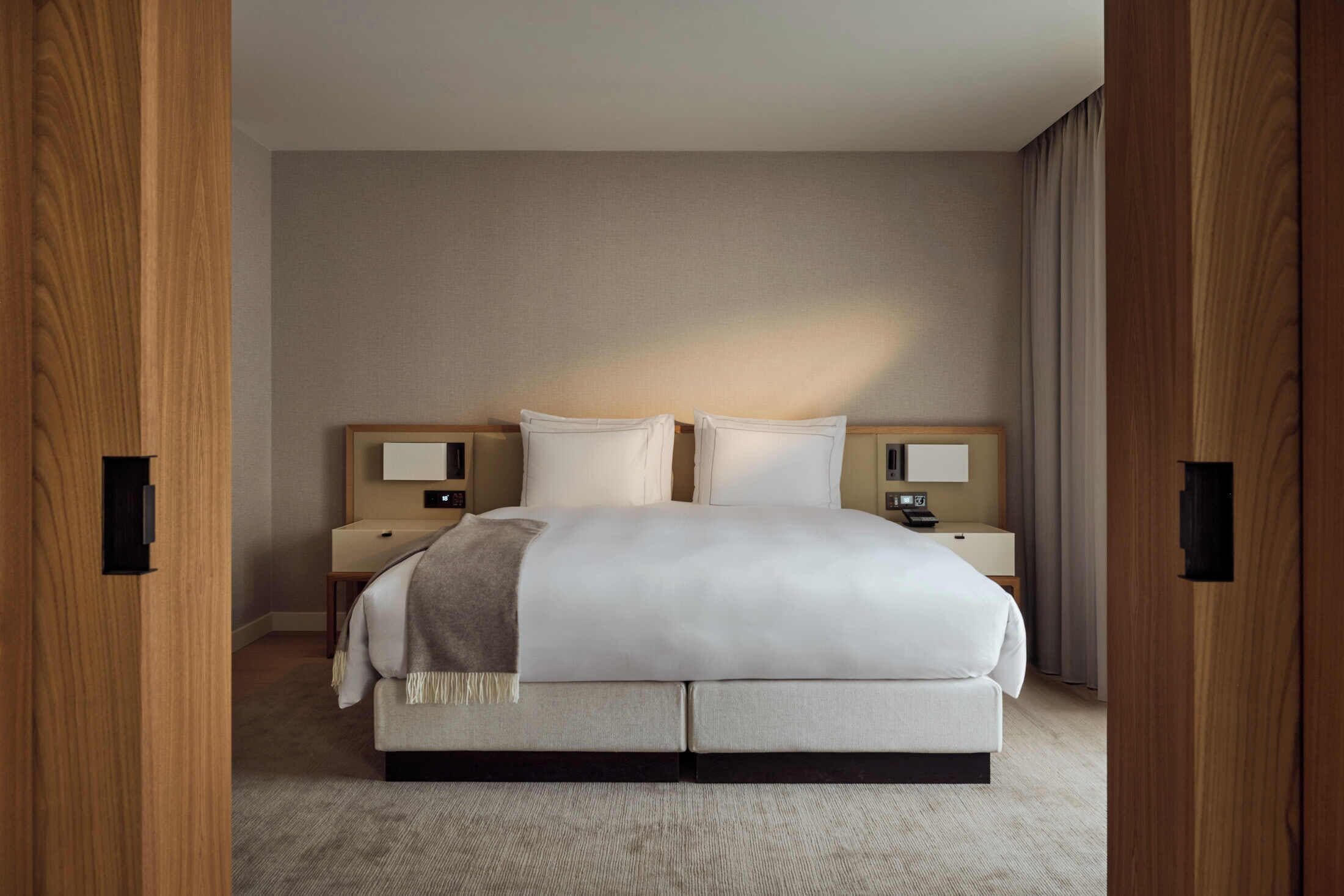 Premium bedding, down duvets, minibar, in-room safe