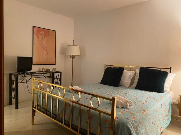 Apartment, 2 Bedrooms, Balcony | 3 bedrooms