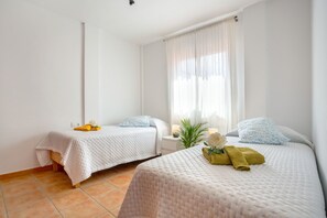 3 bedrooms, free WiFi, bed sheets
