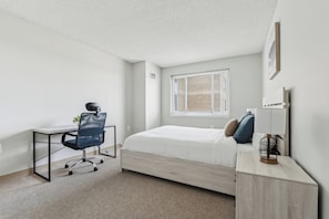 1 bedroom, desk, iron/ironing board, free WiFi