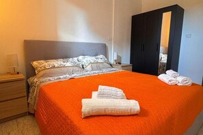 1 camera, ferro/asse da stiro, Wi-Fi, lenzuola