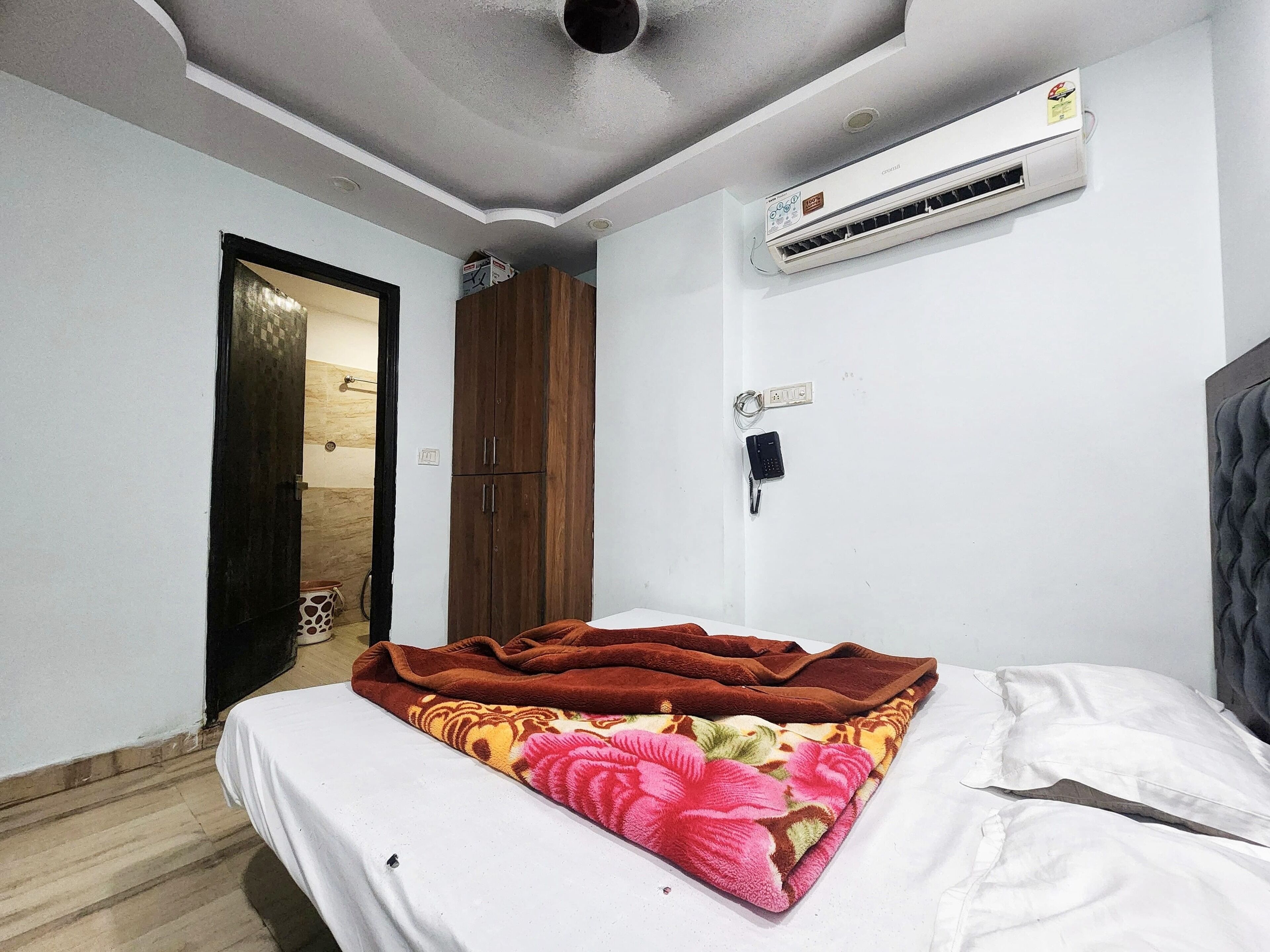 Standard Double Room | Free WiFi