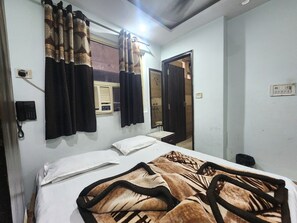 Economy Triple Room