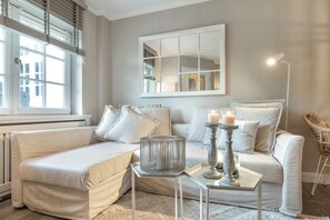 Fernseher, Stereoanlage