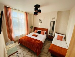 Studio, Beberapa Tempat Tidur, balkon, pemandangan pantai | Ruang kerja ramah laptop, kedap suara, dan Wi-Fi gratis