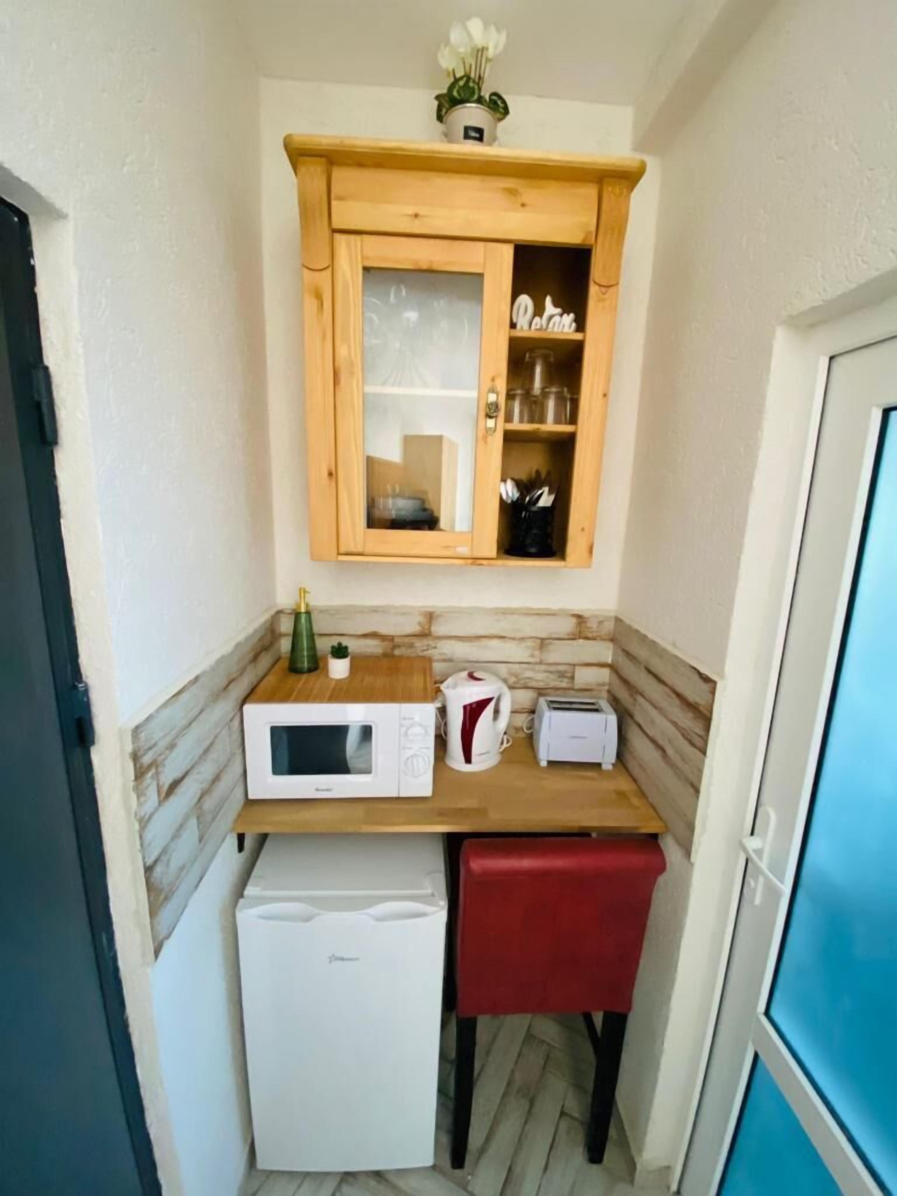 Private kitchenette