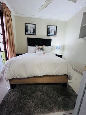 9 dormitorios, tabla de planchar con plancha, wifi y ropa de cama