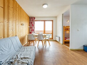 Interior - 6-person apartment at the slopes, near shops and lifts (Saint-François-Longchamp)