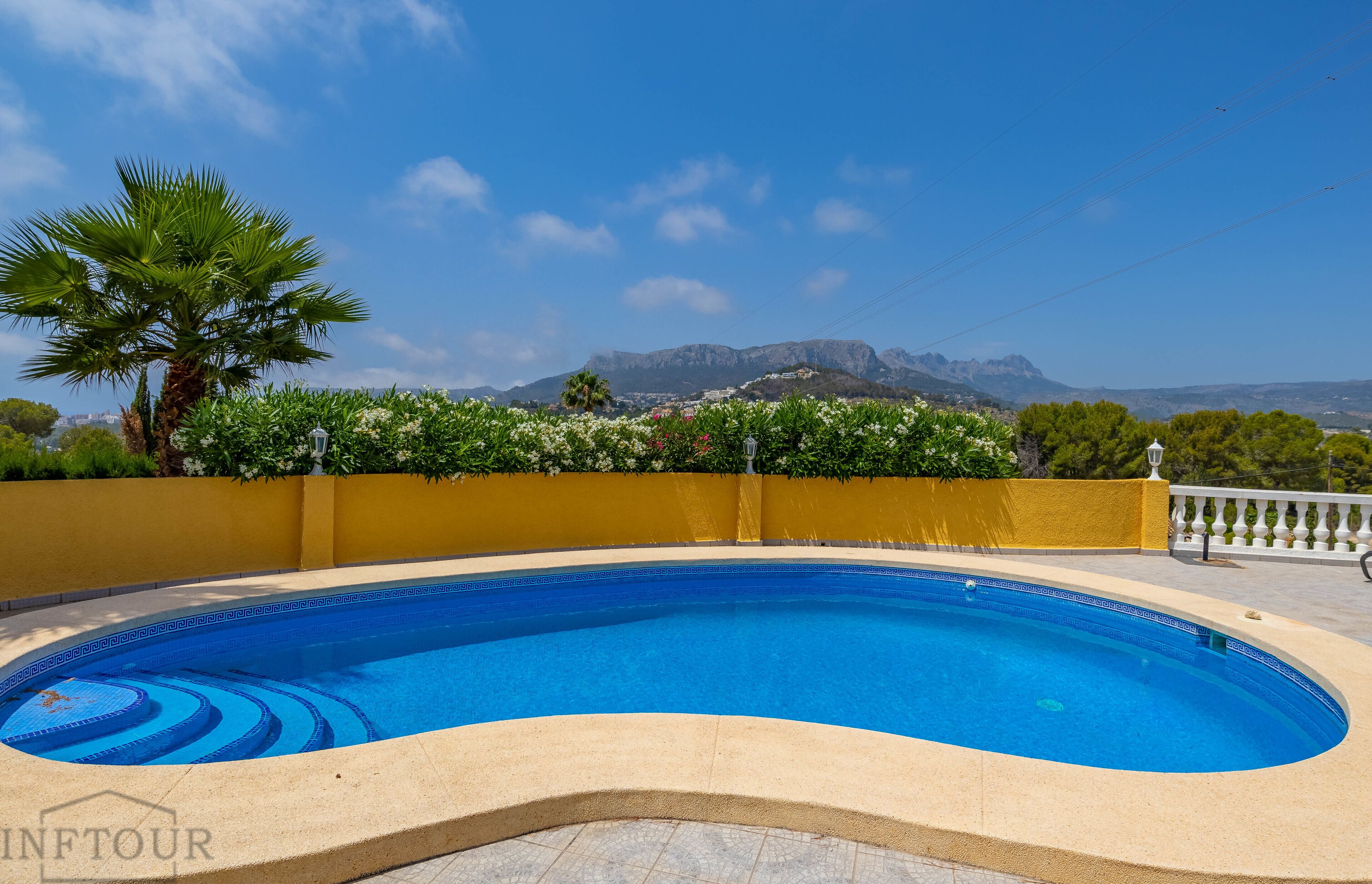 Mountain view,Swimming pool