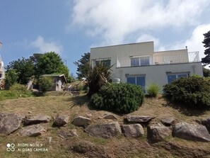 Exterior - Villa with terrace 400m from the sea in Pleumeur-Bodou (Pleumeur-Bodou)