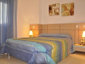 2 bedrooms - Apartment in Marina D'Or with pool, parking, air conditioning and pets allowed (Oropesa)