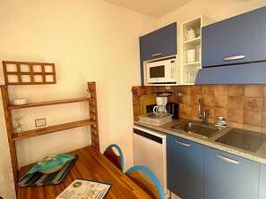 Kühlschrank, Mikrowelle, Geschirrspüler