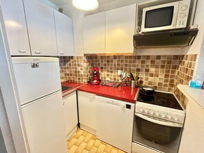 Kühlschrank, Mikrowelle