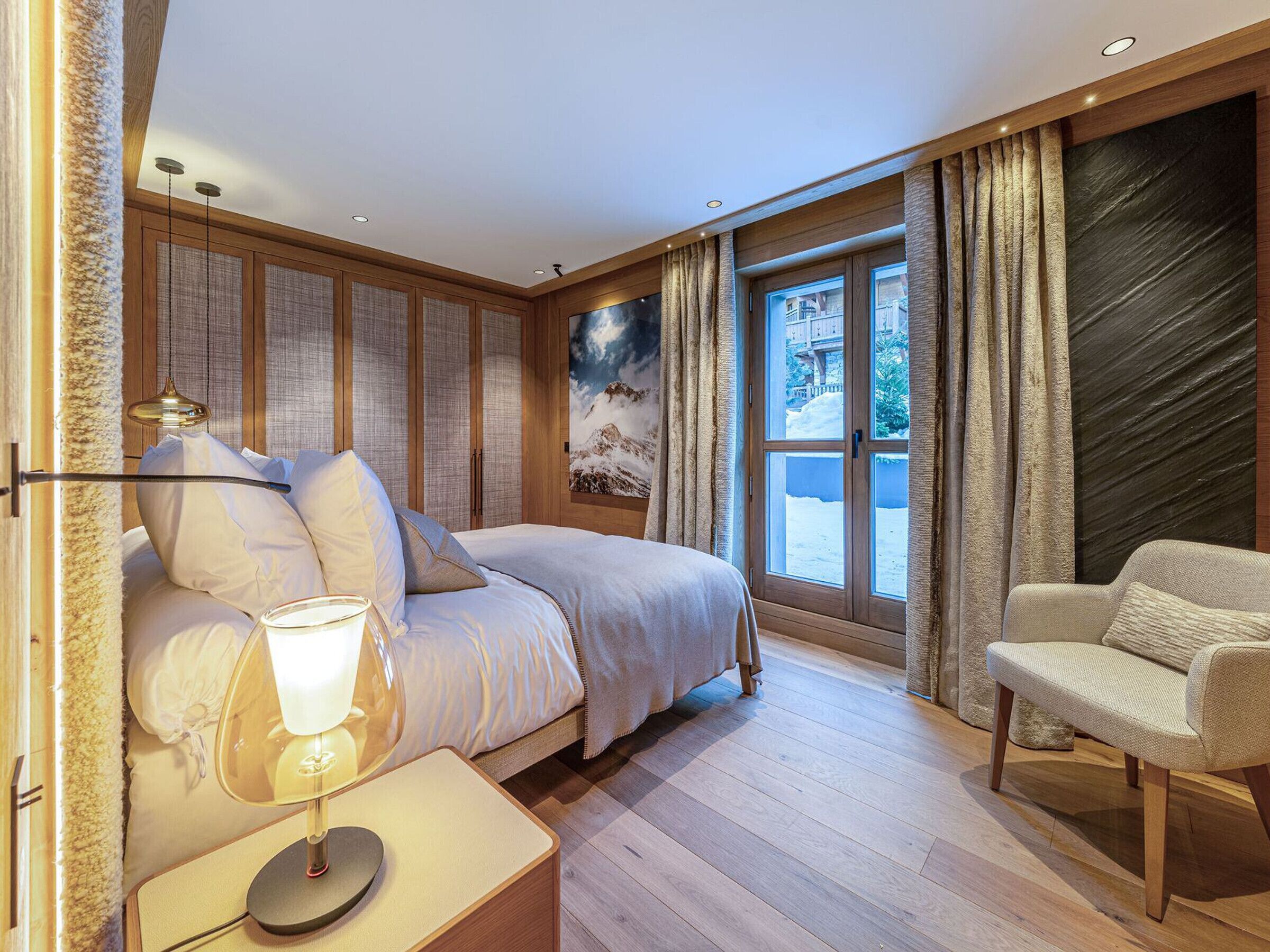 3 chambres, bureau, accès au Wi-Fi (inclus), literie fournie