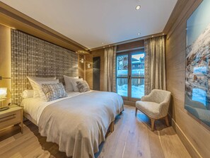 3 chambres, bureau, Wi-Fi gratuit, draps fournis
