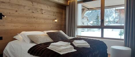 4 bedrooms, free WiFi, bed sheets