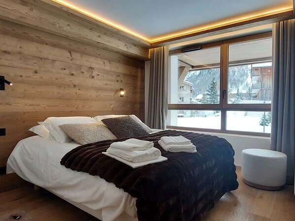 4 bedrooms, free WiFi, bed sheets