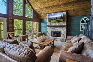 Smart TV, fireplace, offices