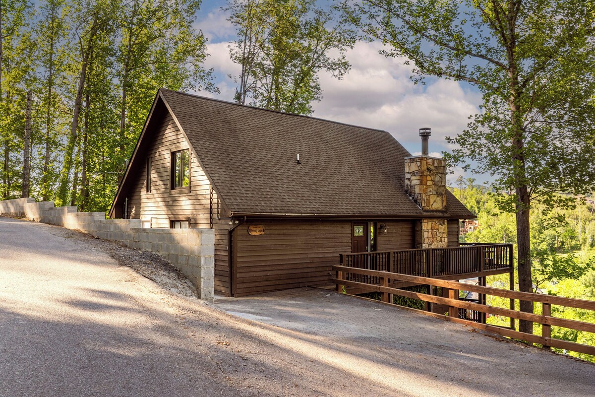 Photo 78 of Charming 6BR Stay • Steps from Downtown