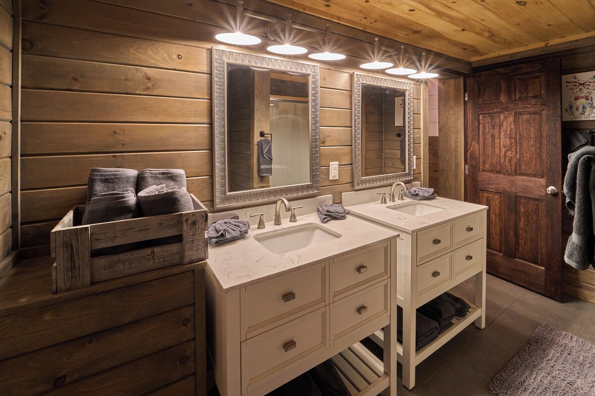 Photo 74 of Charming 6BR Stay • Steps from Downtown