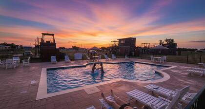Fredericksburg Escape | Wineries & Hot Tub