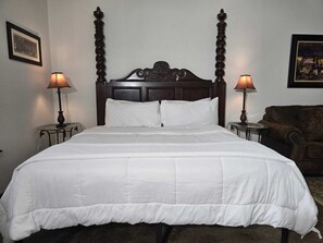 1 bedroom, desk, free WiFi, bed sheets