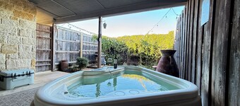 Tranquil Hill Country Hot Tub, Patio & Pool Stay