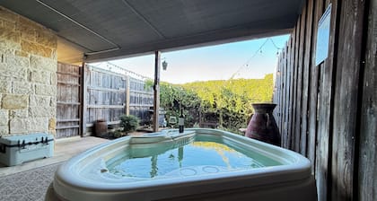 Tranquil Hill Country Hot Tub, Patio & Pool Stay
