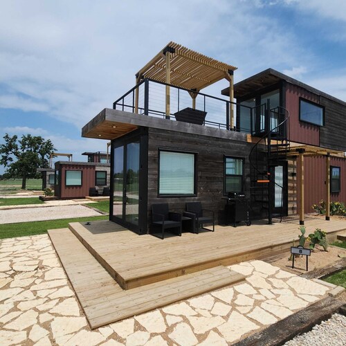 Train-Themed Home: Rooftop Deck, Pool & Wine Trail