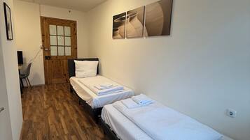 1 habitación, wifi y ropa de cama