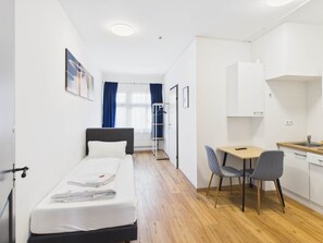 1 bedroom, WiFi, bed sheets