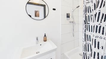 Hair dryer, towels